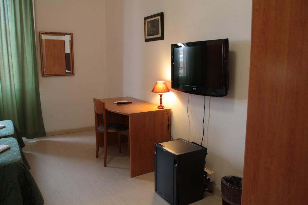 Hotel Genzianella ฟลอเรนซ์ ภายนอก รูปภาพ